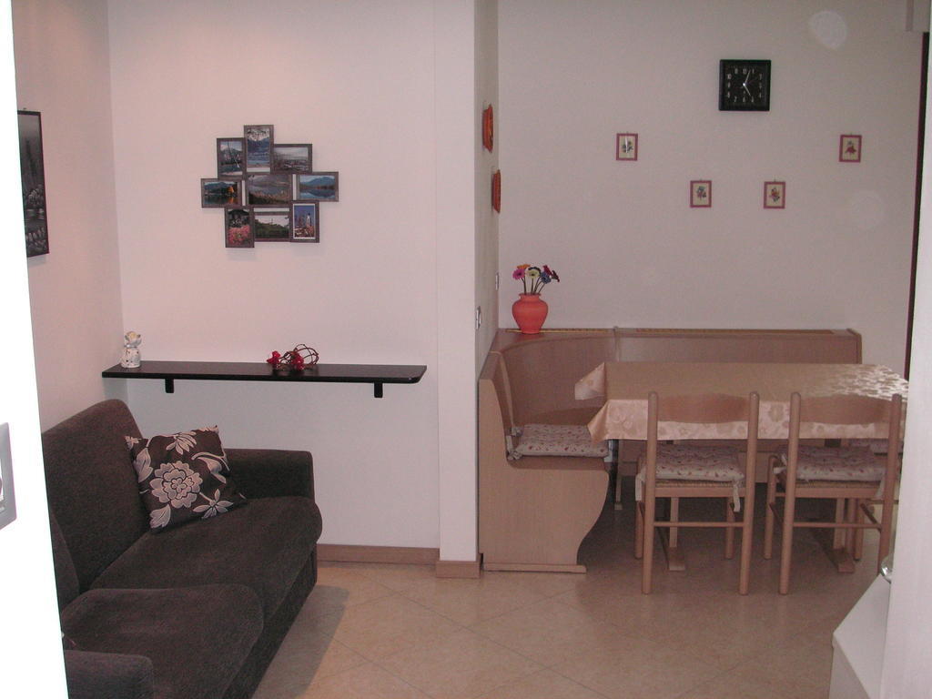 Apartamento Casa Ferrari Monica Calceranica al Lago Exterior foto