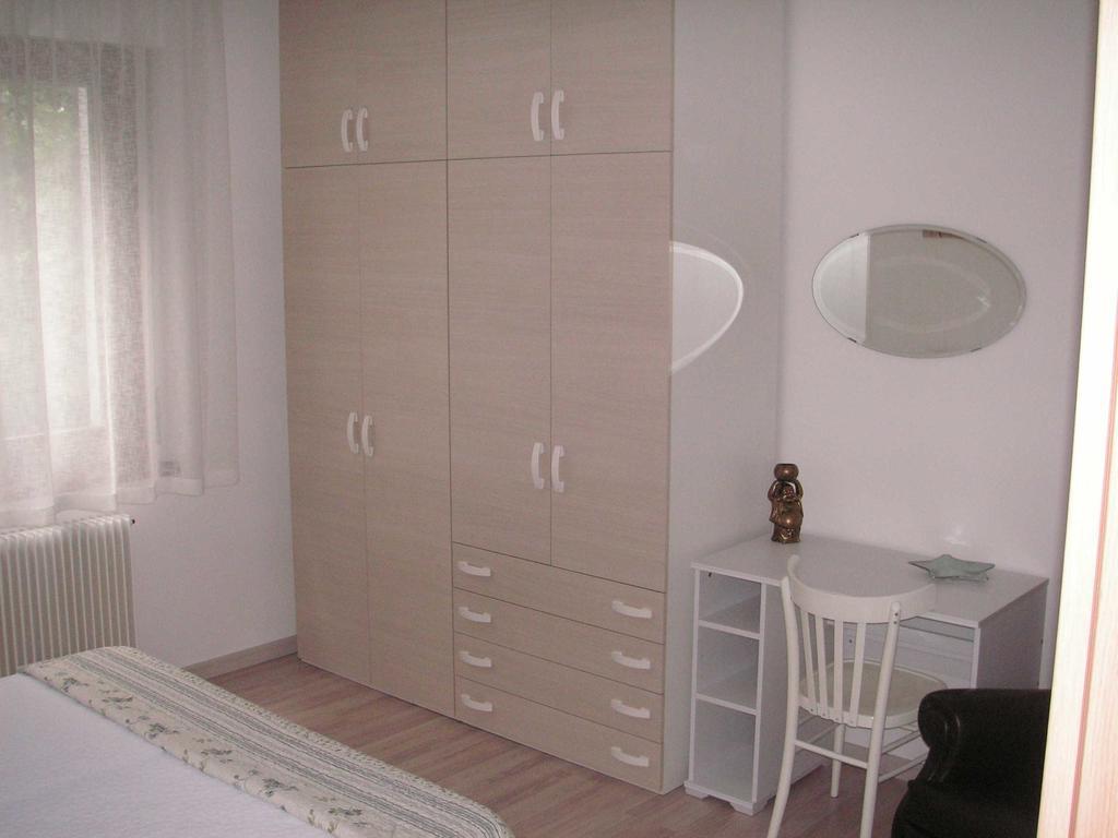 Apartamento Casa Ferrari Monica Calceranica al Lago Habitación foto