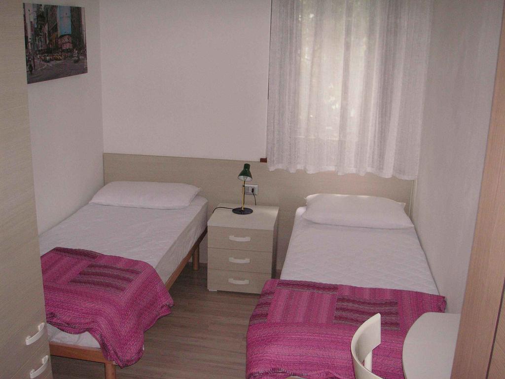 Apartamento Casa Ferrari Monica Calceranica al Lago Habitación foto